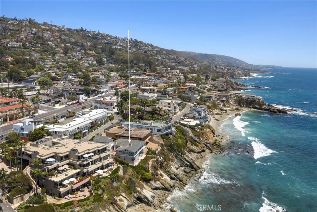 1665 Viking Road Laguna Beach, CA 92651 - Photo 18 of 37 Whether one envisions a thoughtful restoration or an entirely reimagined estate, the bones of this offering, the lot, the location, the views, represent the foundation upon which something truly exceptional can be created.