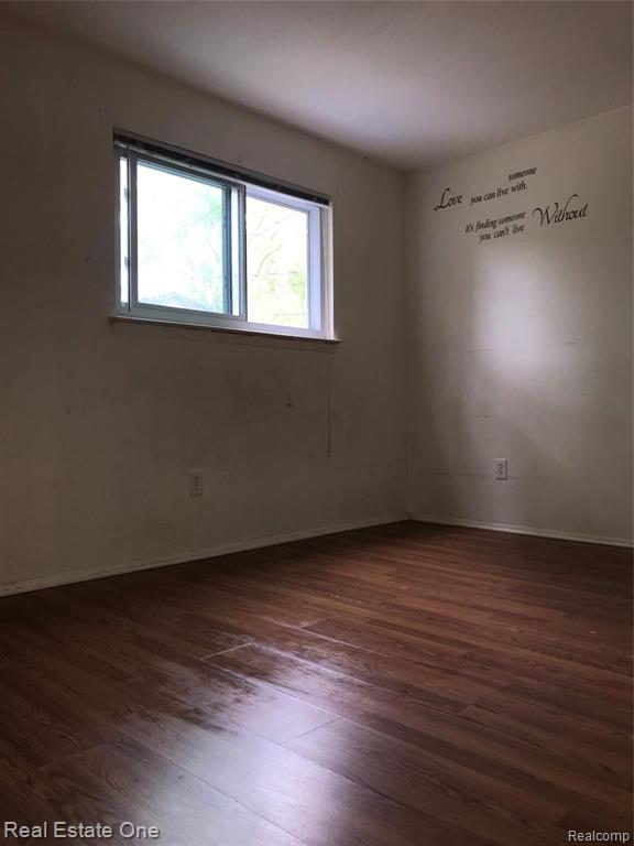 20796 Doepfer Road Warren, MI 48091 - Photo 10 of 18