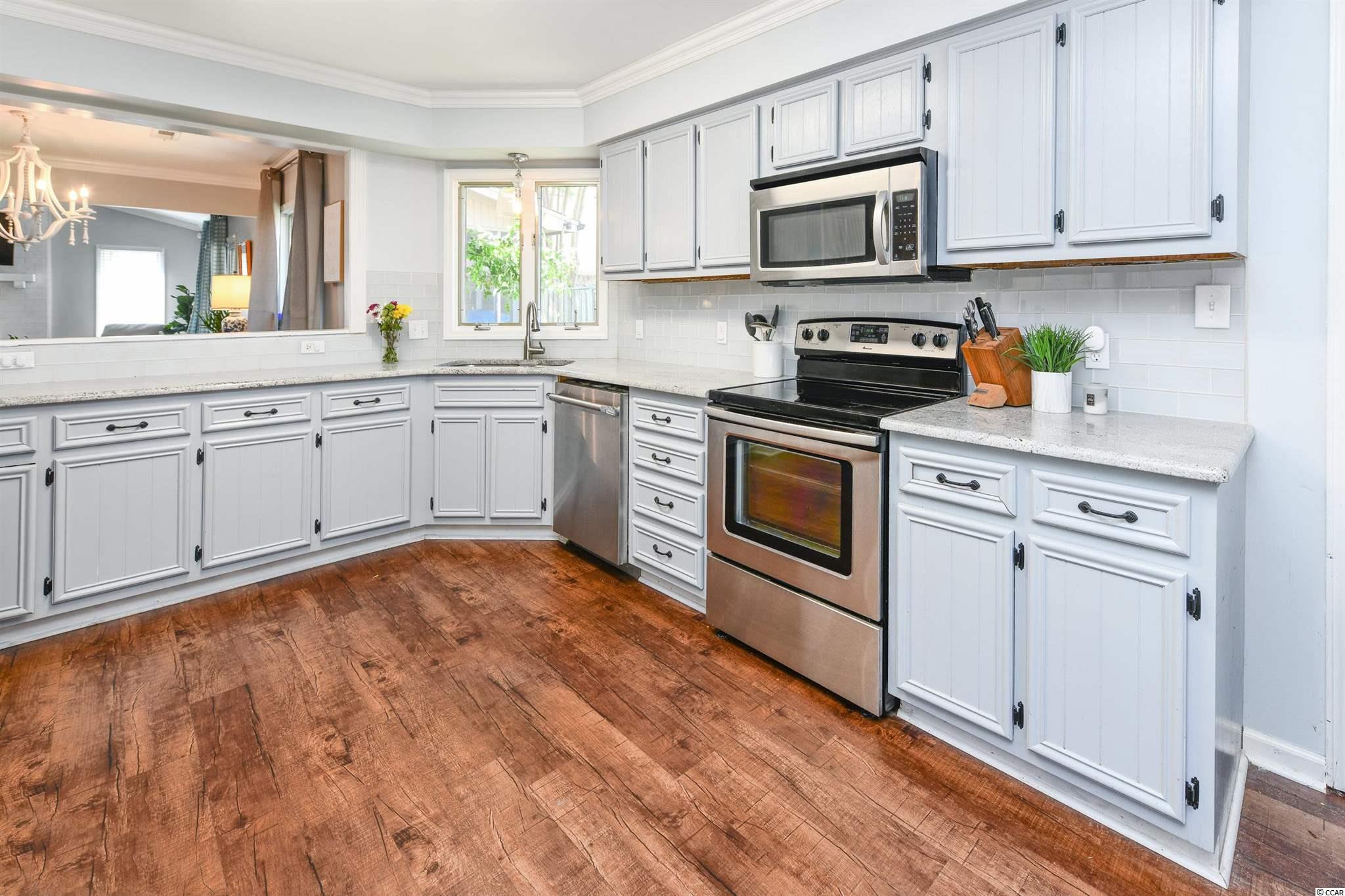 757 Kittiwake Lane Murrells Inlet, SC 29576 - Photo 4 of 24 Gallery Image 4