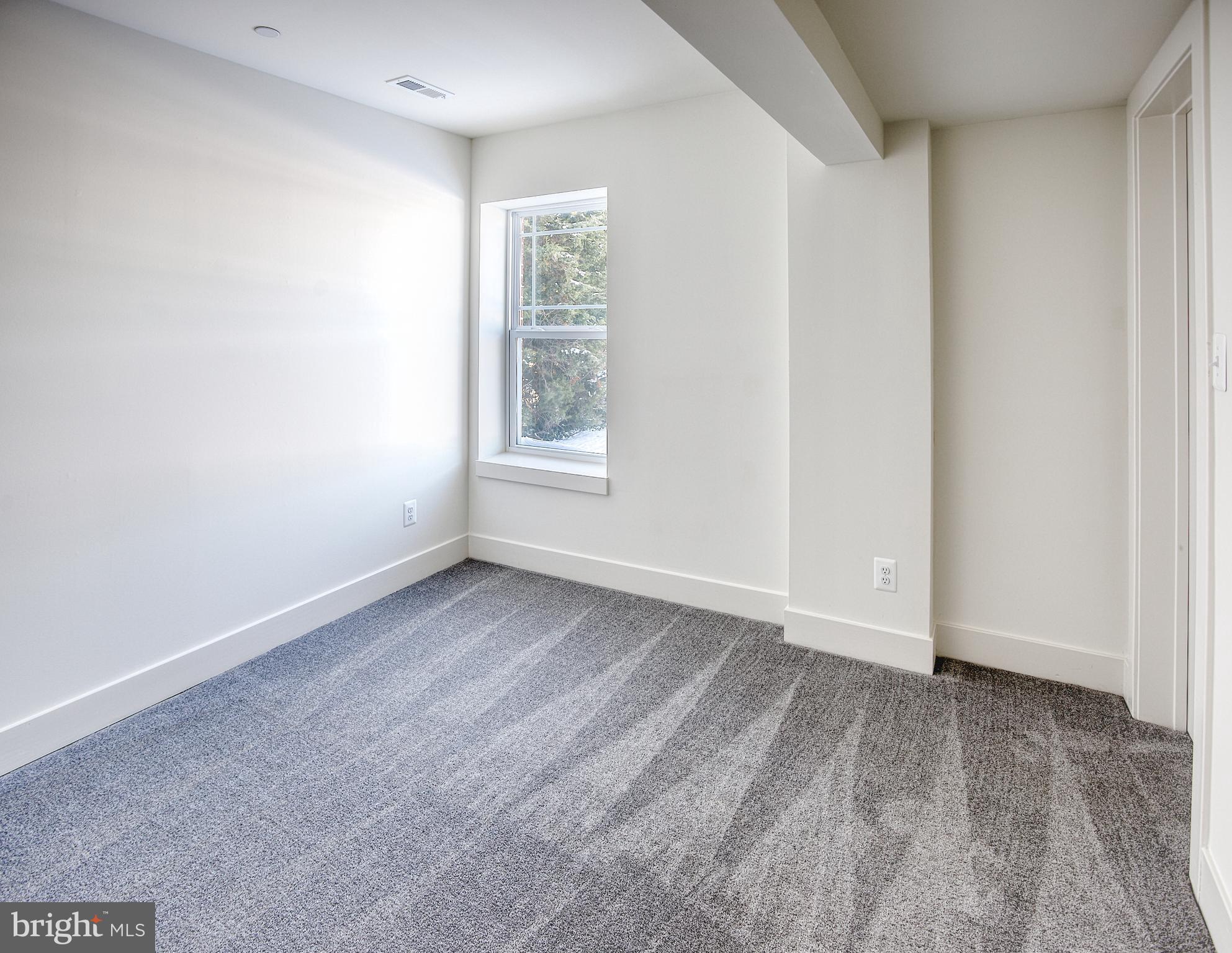 9210 Cuckold Point Road Edgemere, MD 21219 - Photo 6 of 47