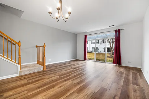 $349,900 | 732 Woodewind Drive, Naperville, IL 60563