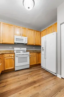 $349,900 | 732 Woodewind Drive, Naperville, IL 60563