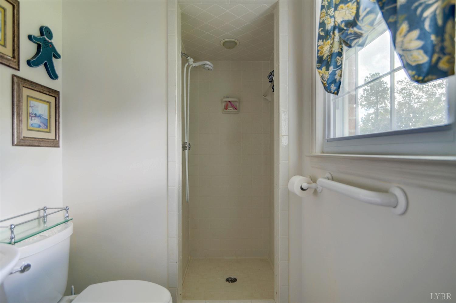 105 Chesterfield Road Lynchburg, VA 24502 - Photo 30 of 47 Gallery Image 30