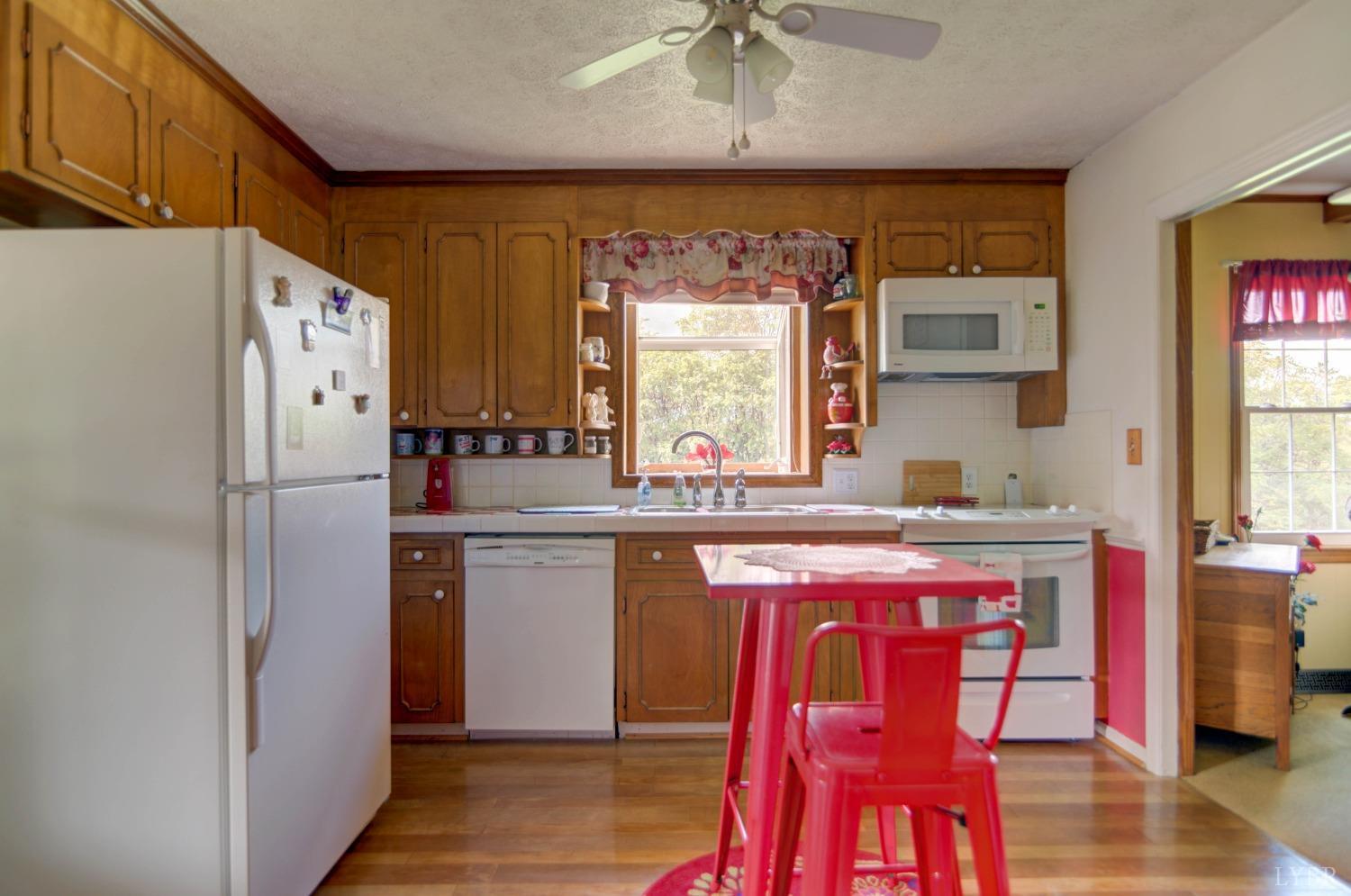105 Chesterfield Road Lynchburg, VA 24502 - Photo 10 of 47 Gallery Image 10