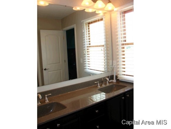 1921 Strawberry Lane Springfield, IL 62711 - Photo 9 of 10 Gallery Image 9