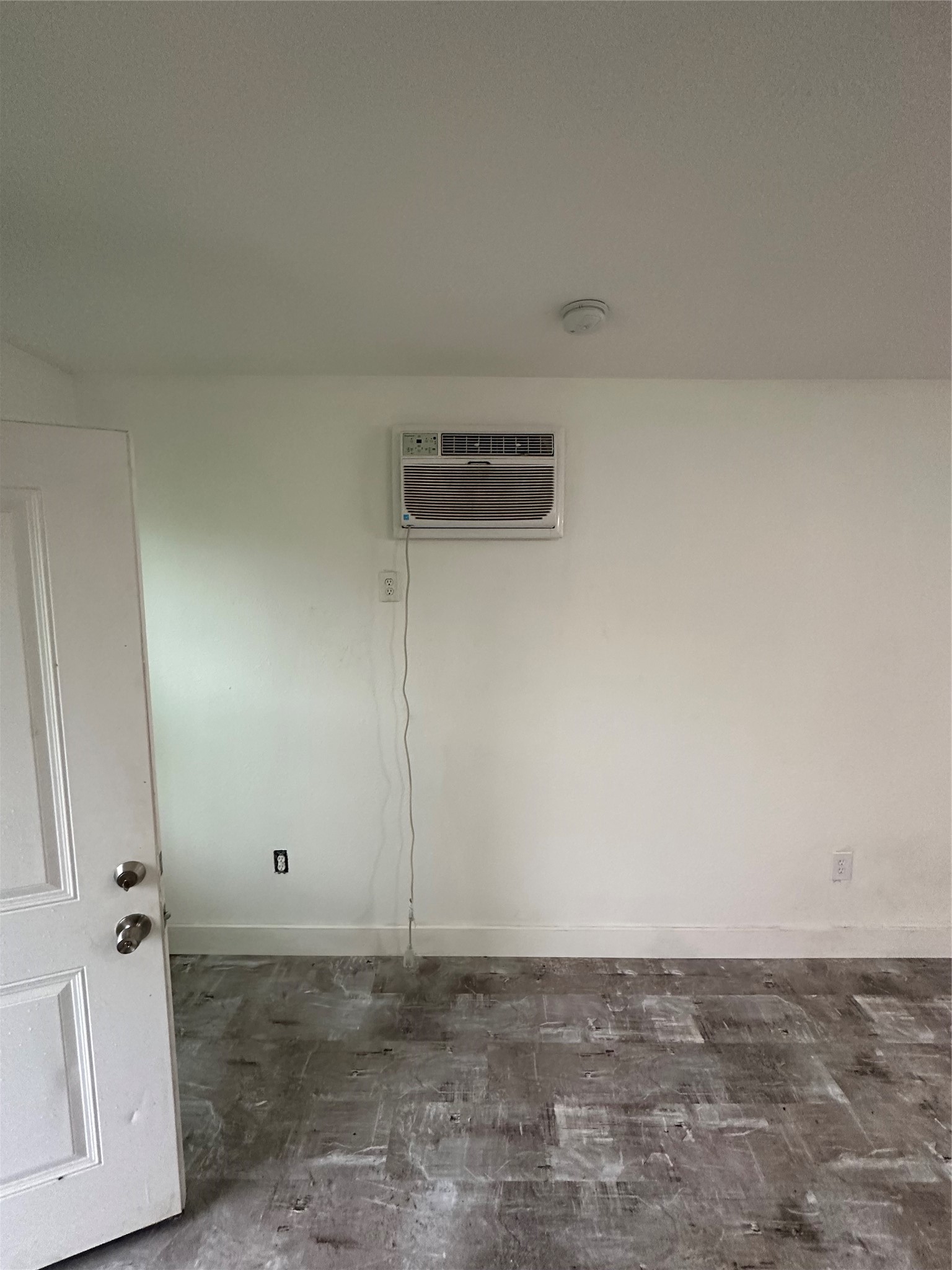 1405 Miles Street Houston, TX 77015 - Photo 3 of 9 a view of an empty room