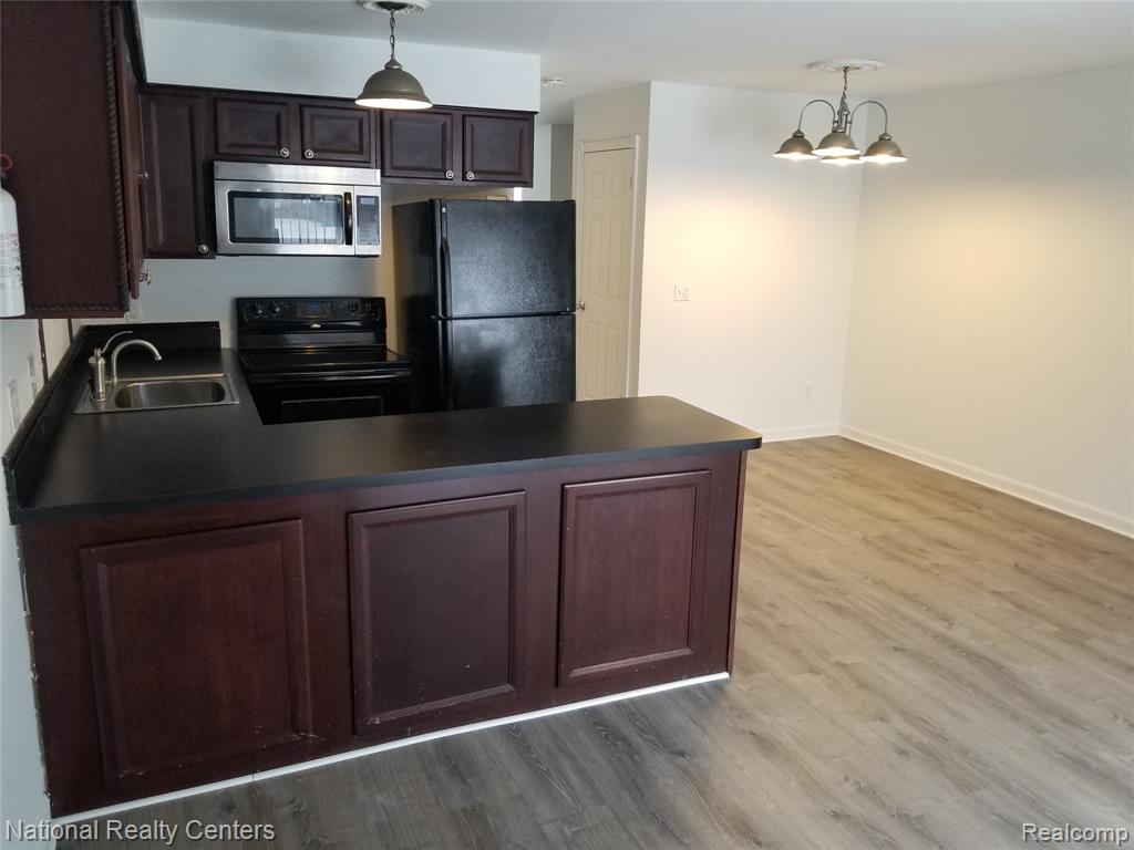 15175 Raphael Terrace Warren, MI 48088 - Photo 13 of 20