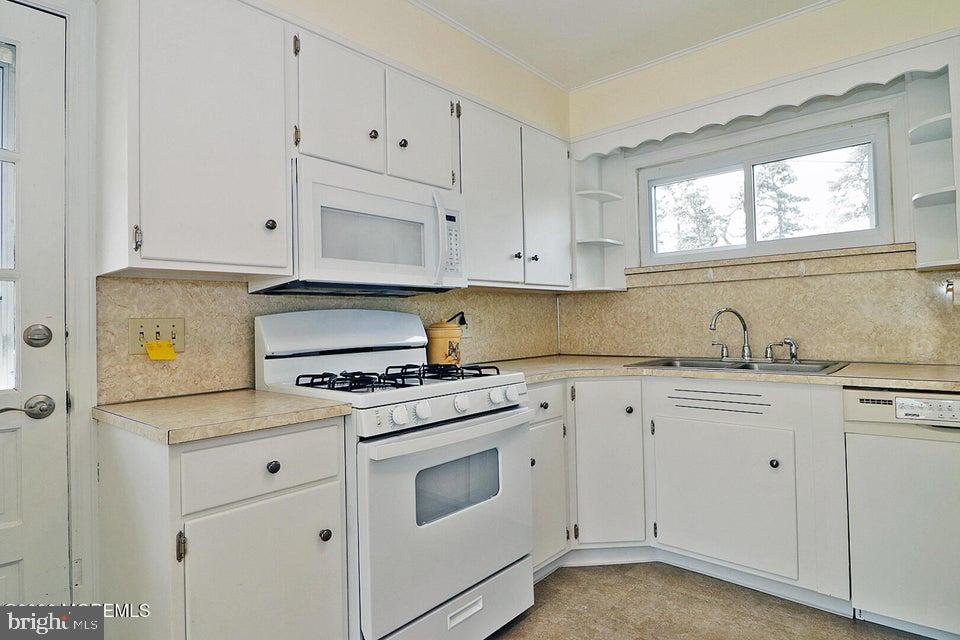 794 Burnt Tavern Road Brick, NJ 08724 - Photo 12 of 39