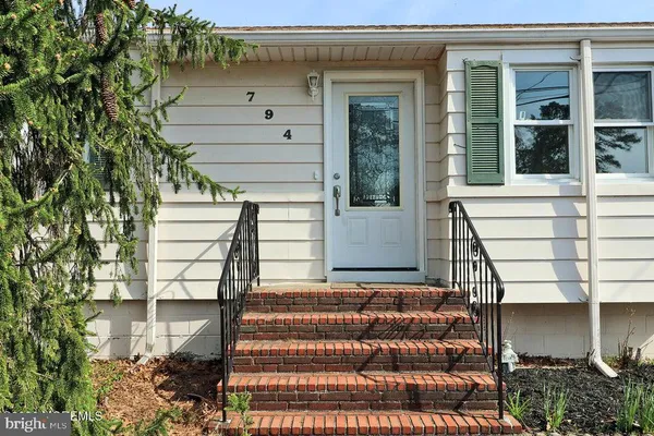 $395,000 | 794 Burnt Tavern Road, Brick, NJ 08724