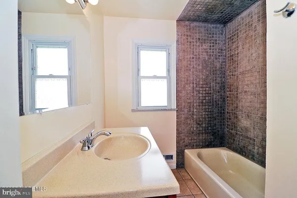 $395,000 | 794 Burnt Tavern Road, Brick, NJ 08724