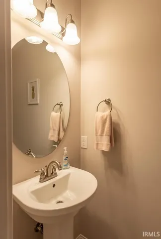 $480,000 | 2870 East Creeks Edge Drive, Bloomington, IN 47401