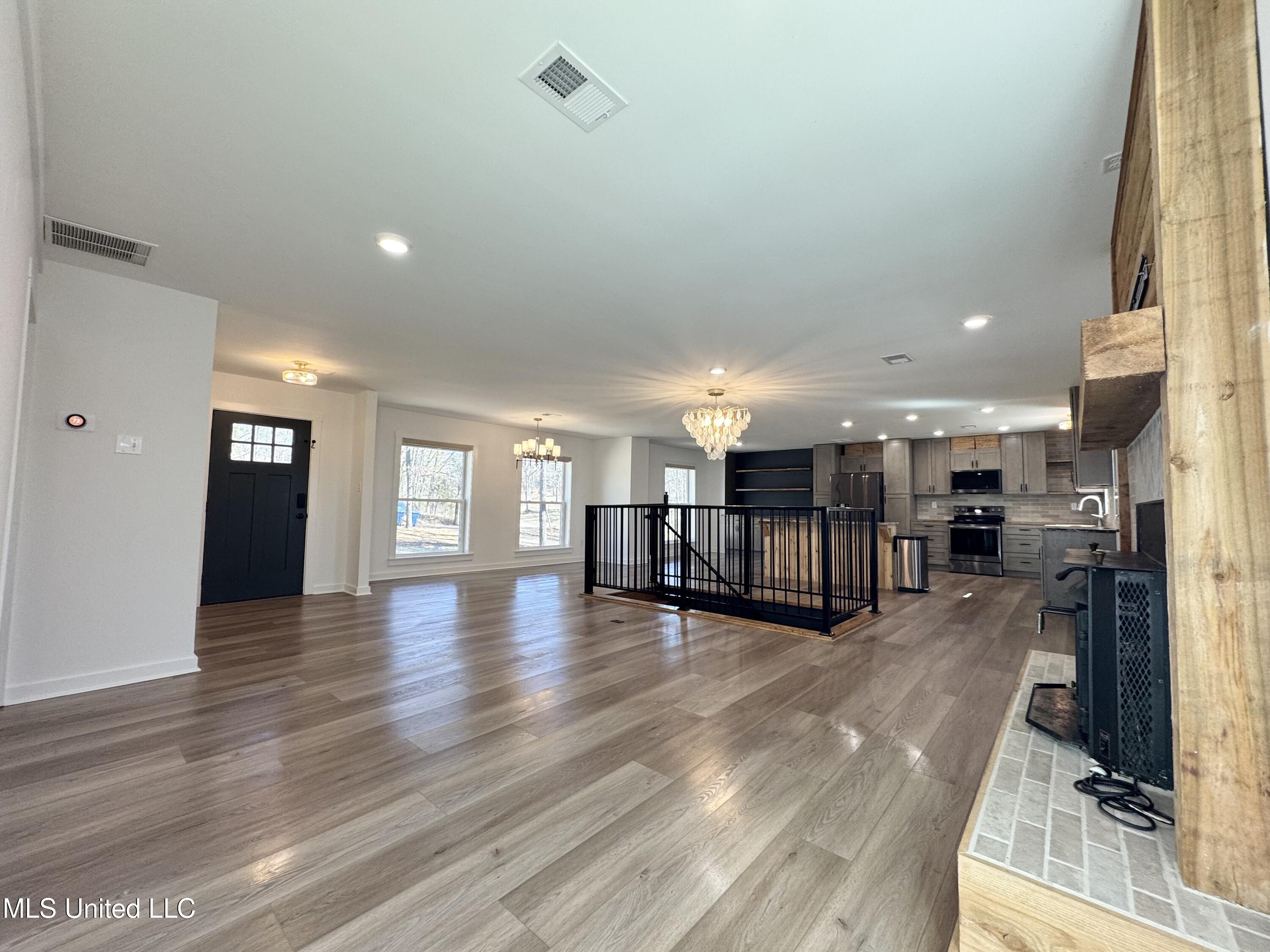 809 Green Acres Drive Hernando, MS 38632 - Photo 4 of 53 IMG_4906