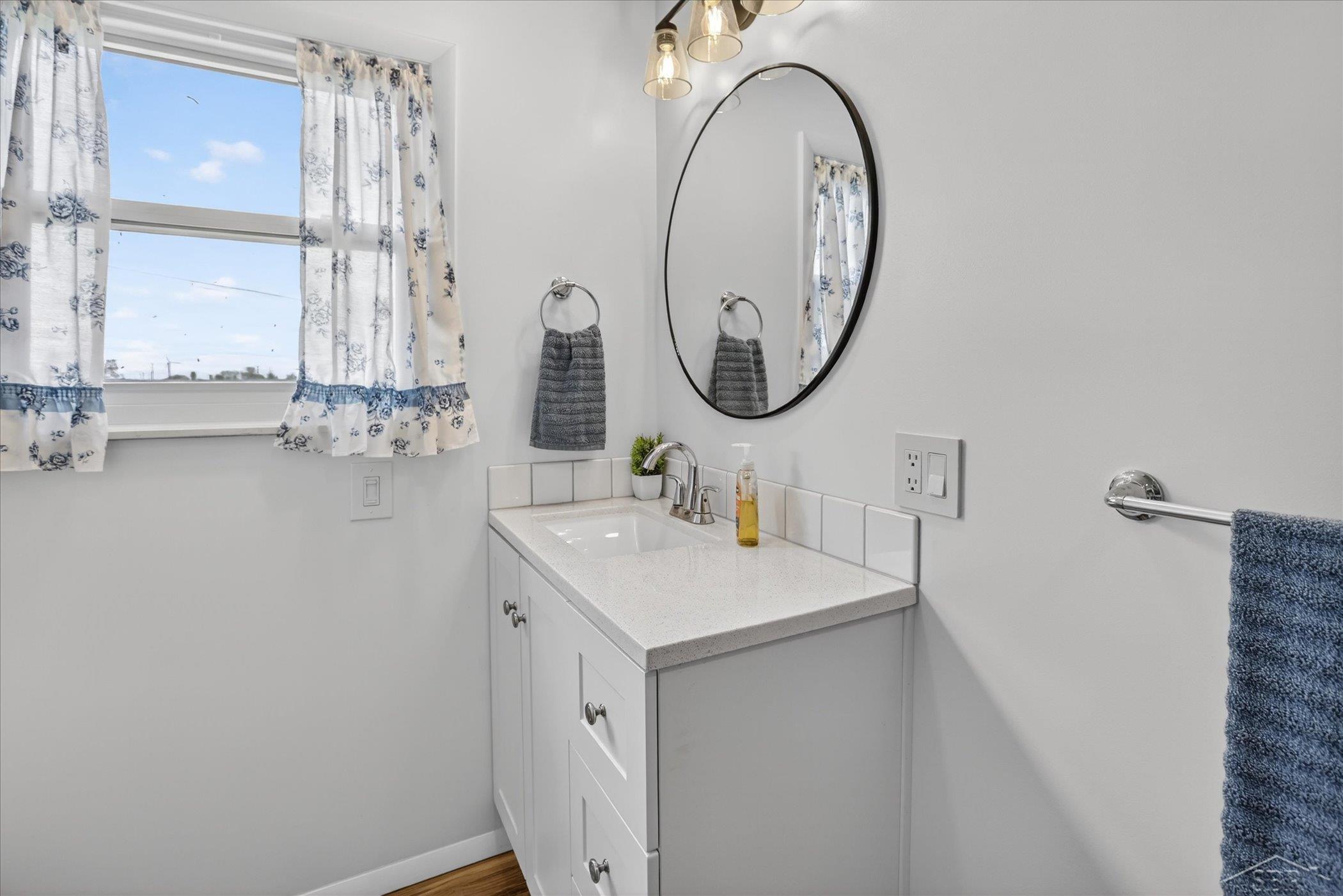 4265 Bay Park Road Unionville, MI 48767 - Photo 19 of 40