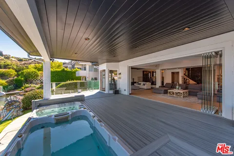 $5,500,000 | 3704 Capstan Circle, Westlake Village, CA 91361