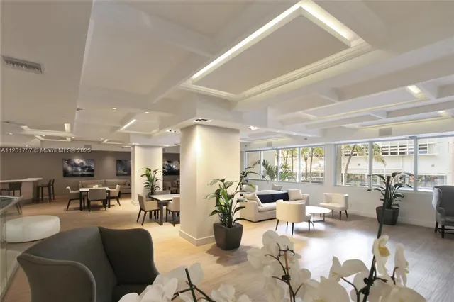 $4,000 | 100 Lincoln Road, Unit 940, Miami Beach, FL 33139