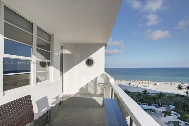 $4,000 | 100 Lincoln Road, Unit 940, Miami Beach, FL 33139