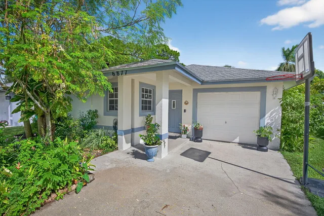 $3,000 | 6877 3rd Street, Jupiter, FL 33458