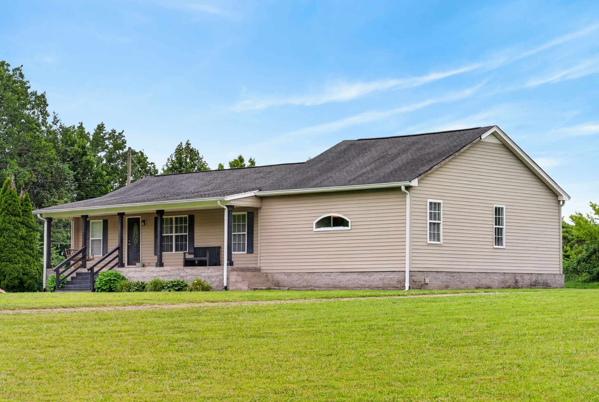8023 Bethlehem Road Springfield, TN 37172 - Photo 18 of 55 a front view of house with yard and green space