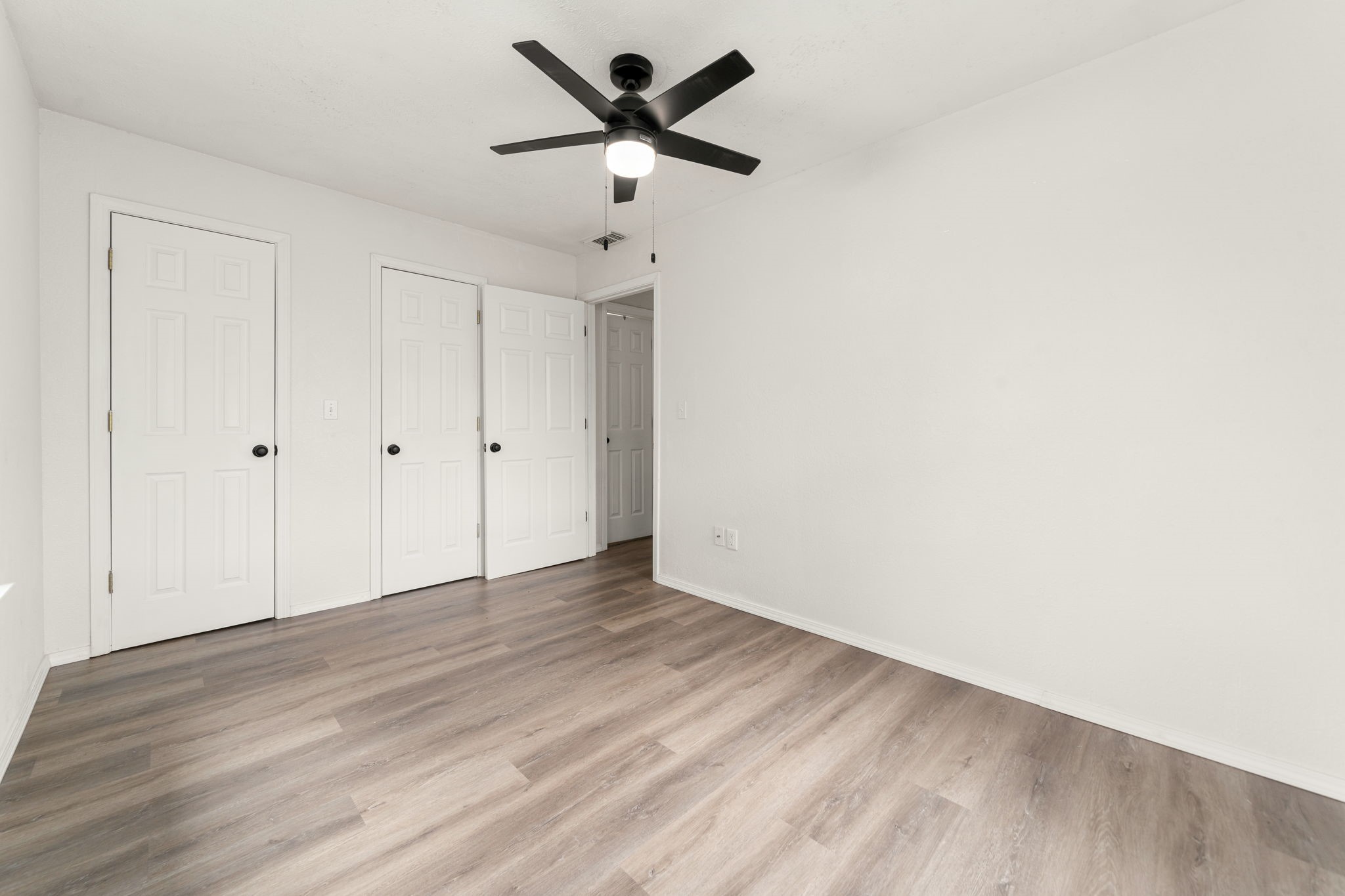 1206 Oak Meadows Street Houston, TX 77017 - Photo 20 of 32 wooden floor in an empty room