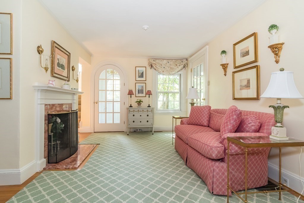 119 Conant Road Weston, MA 02493 - Photo 11 of 29