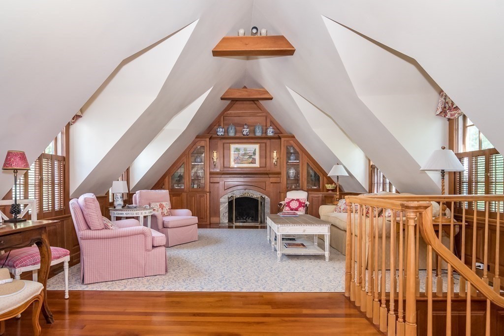 119 Conant Road Weston, MA 02493 - Photo 9 of 29