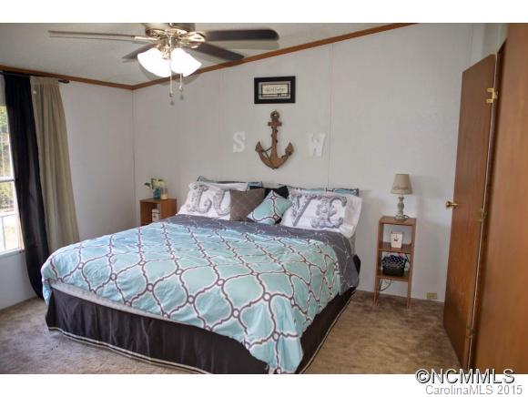 1522 Jackson Loop Road Flat Rock, NC 28731 - Photo 11 of 21 Gallery Image 11