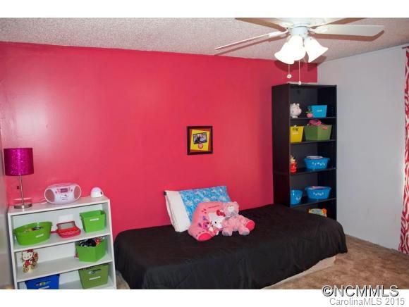 1522 Jackson Loop Road Flat Rock, NC 28731 - Photo 13 of 21 Gallery Image 13