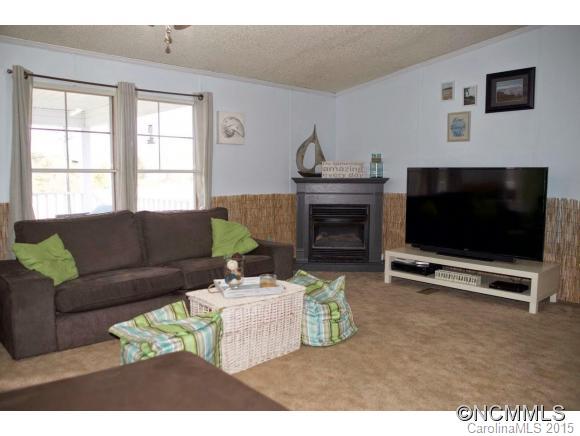1522 Jackson Loop Road Flat Rock, NC 28731 - Photo 6 of 21 Gallery Image 6