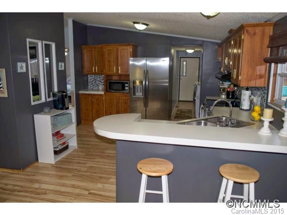 1522 Jackson Loop Road Flat Rock, NC 28731 - Photo 9 of 21 Gallery Image 9