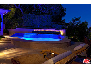 610 Estrellita Way Los Angeles, CA 90049 - Photo 8 of 53 a view of balcony with two chairs