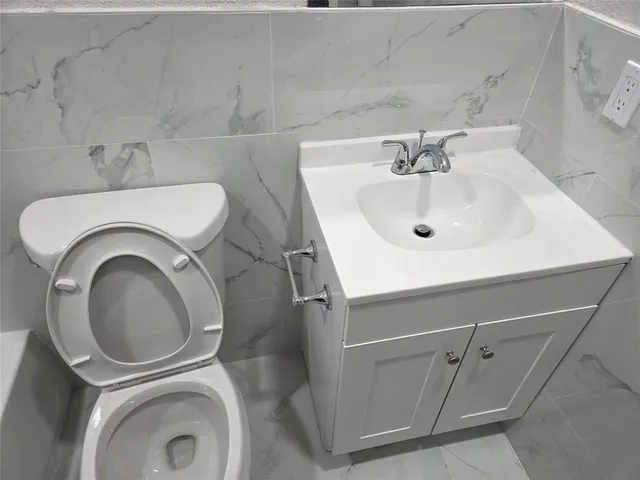 $570,000 | 405 Southwest 79th Terrace, North Lauderdale, FL 33068