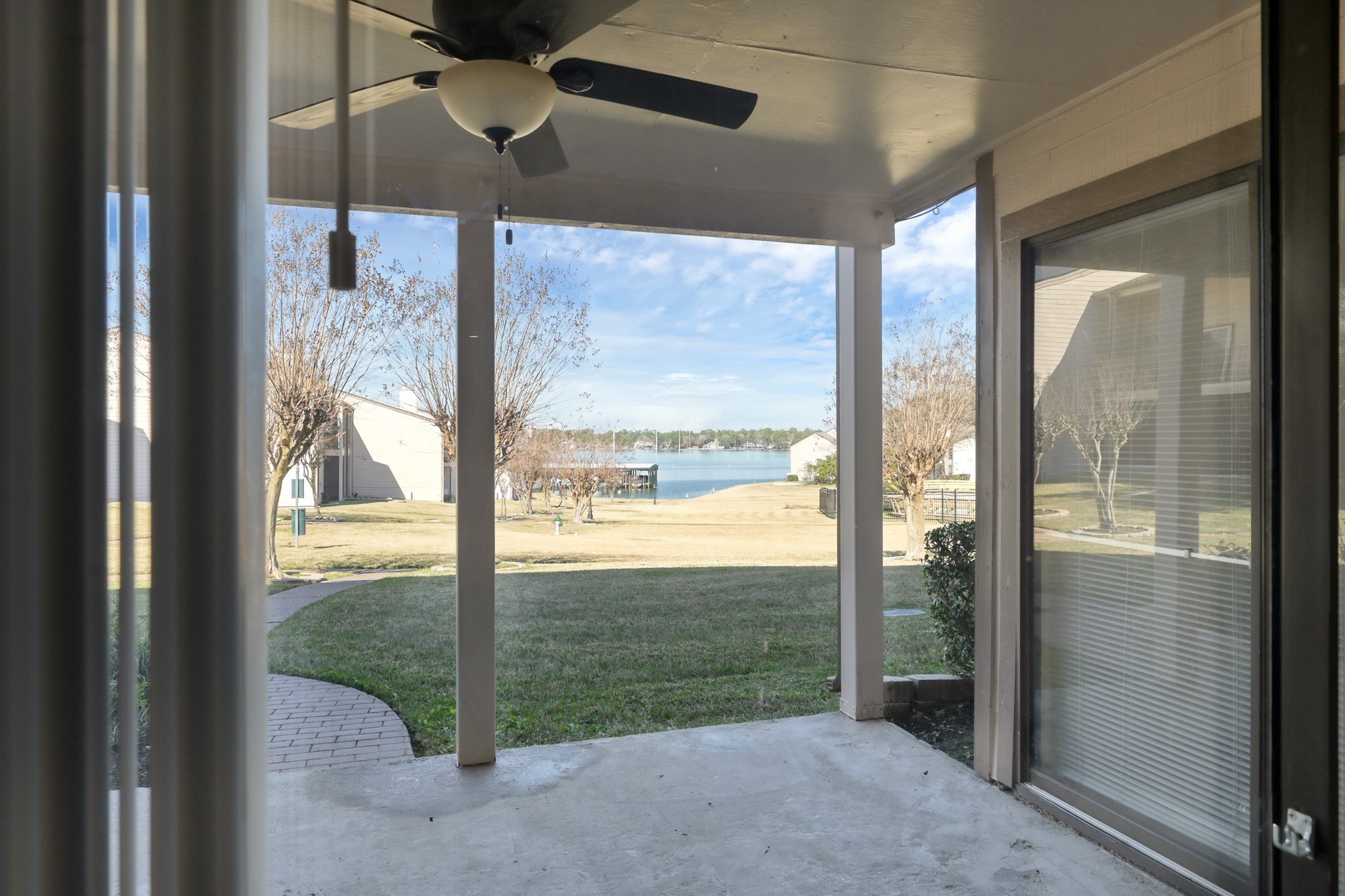 104 Lakeview Terrace, Unit D Conroe, TX 77356 - Photo 15 of 34