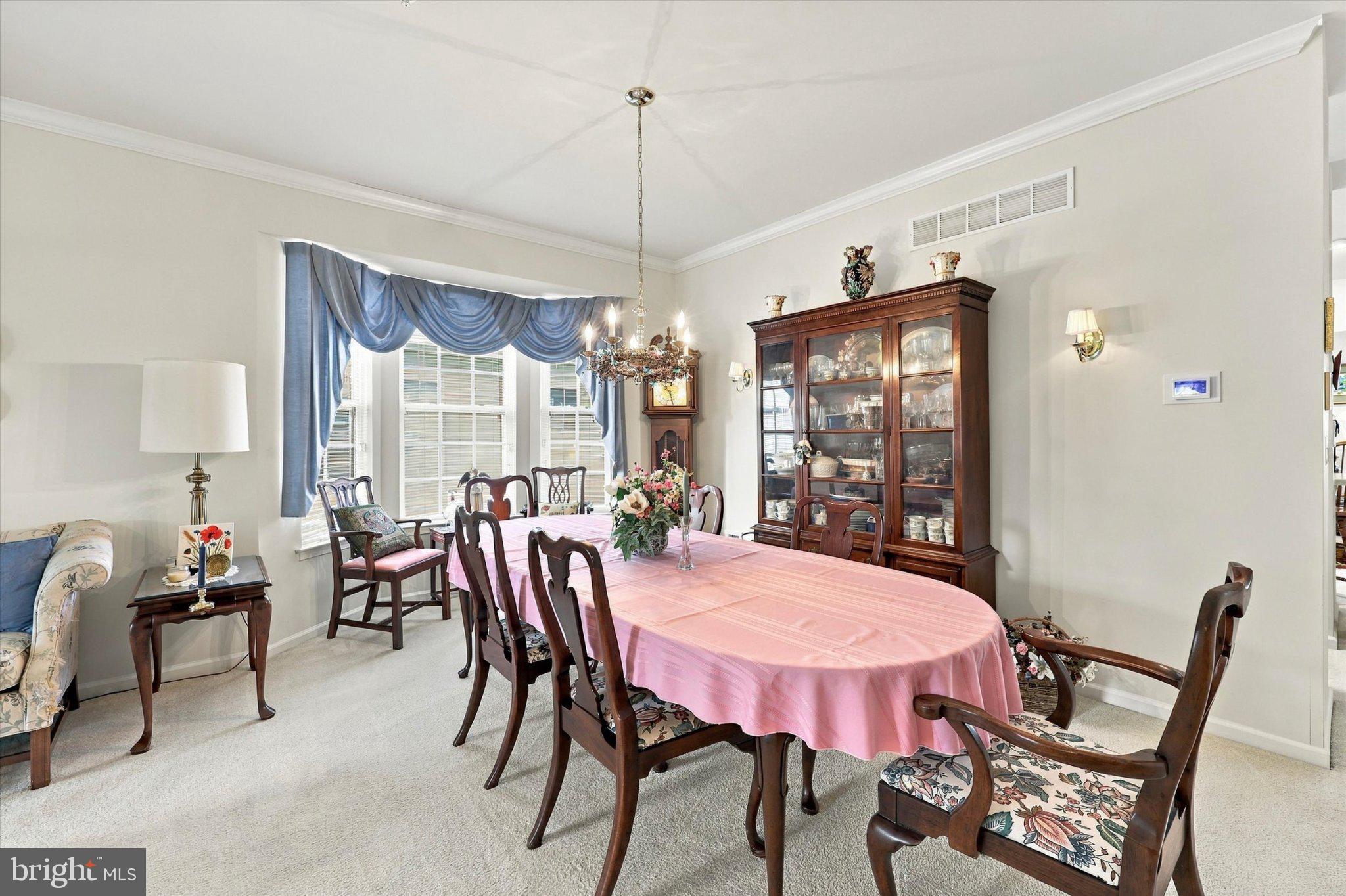 931 Hamilton Way Warminster, PA 18974 - Photo 6 of 27 Dining Room