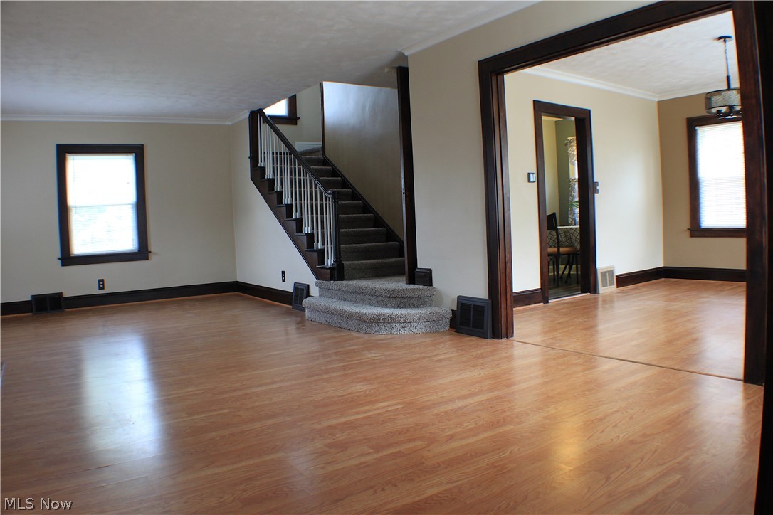 4613 Landchester Road Cleveland, OH 44109 - Photo 2 of 29 Gallery Image 2