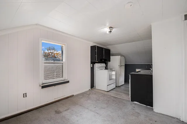 $187,900 | 527 Main Street, Dowagiac, MI 49047