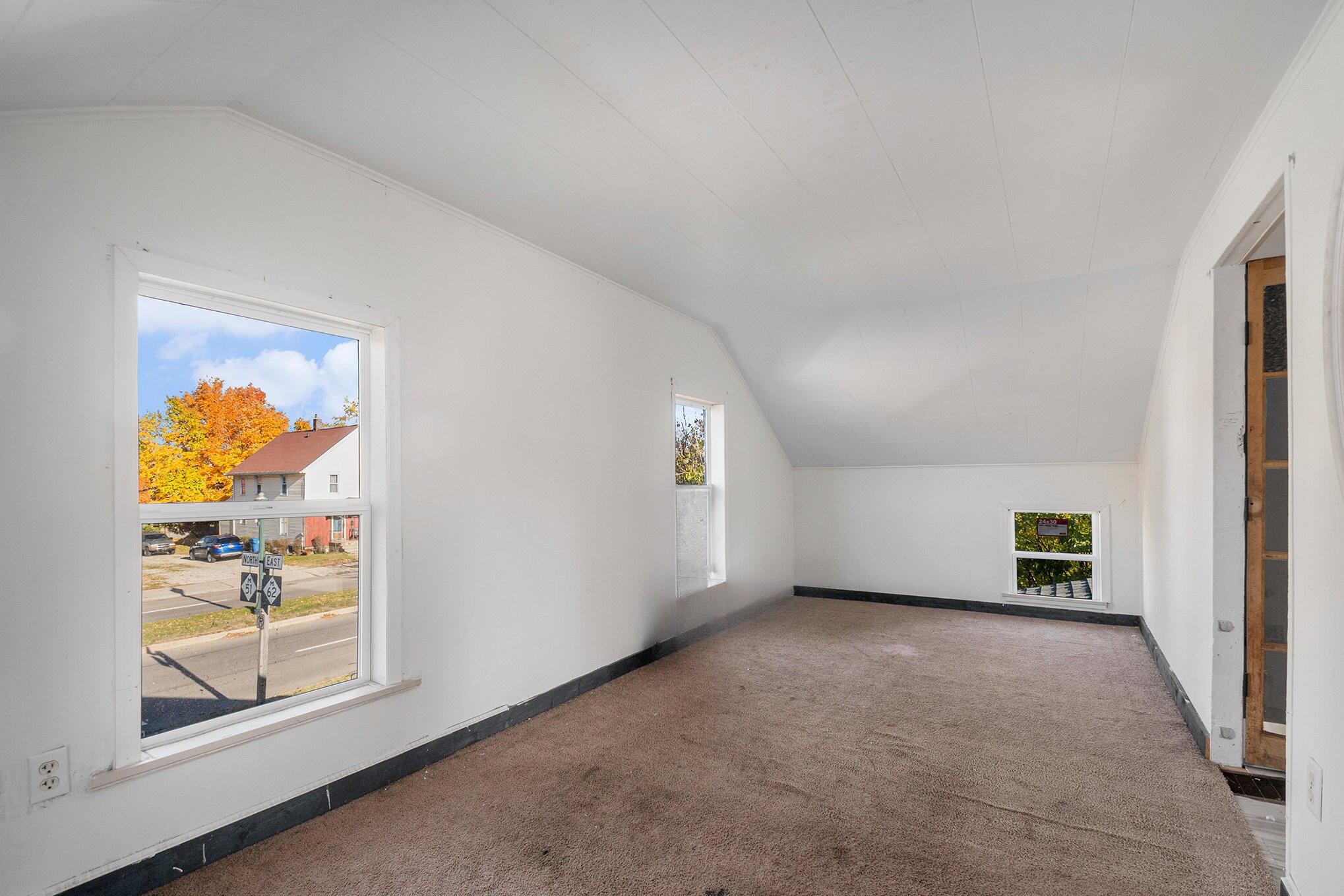 527 Main Street Dowagiac, MI 49047 - Photo 15 of 26 upstairs bedroom items removed