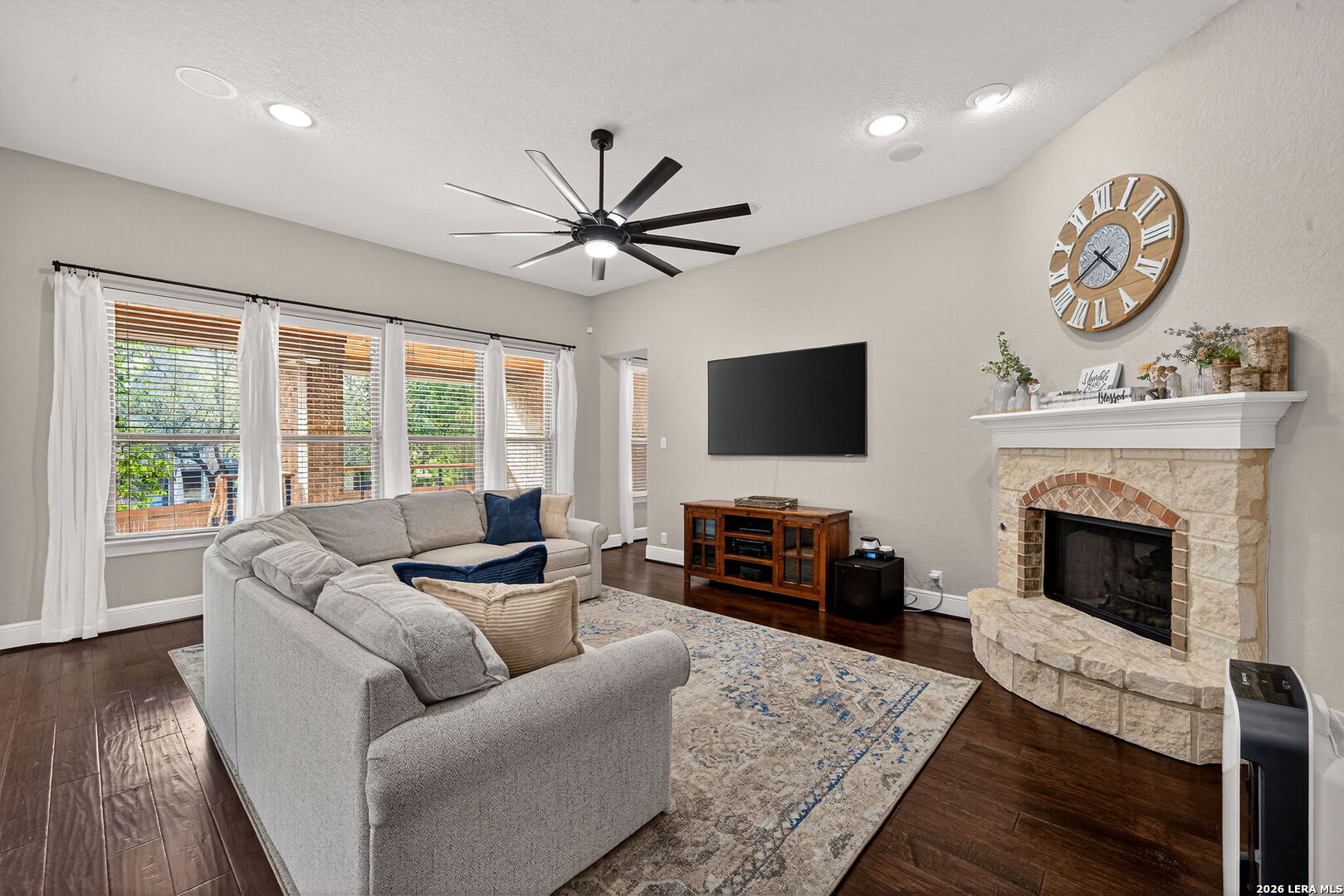 25815 Raven Ridge San Antonio, TX 78255 - Photo 6 of 39