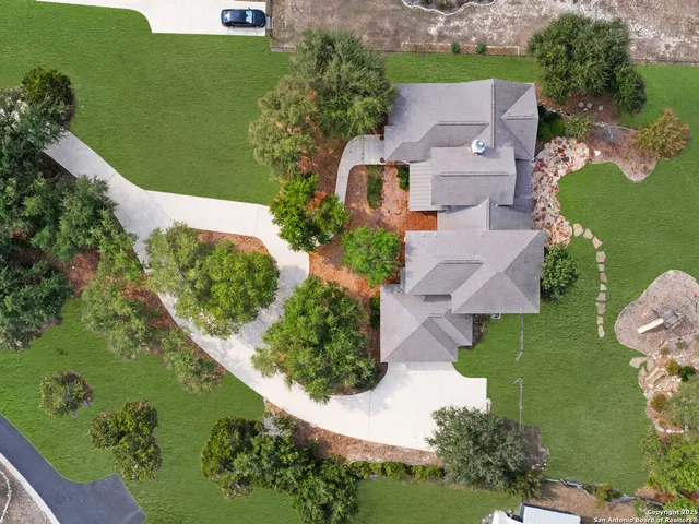 $799,900 | 382 Upland Court, Canyon Lake, TX 78133