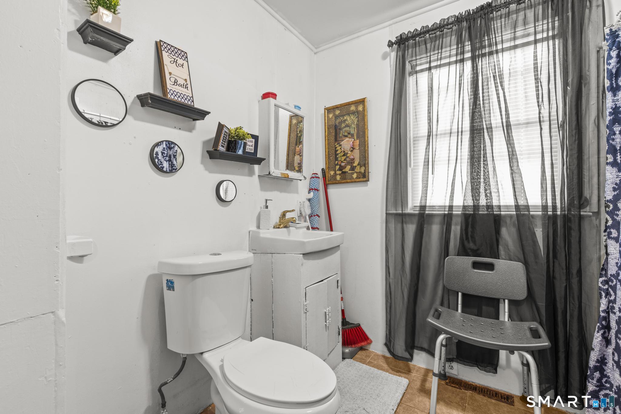 17 Pearl Street Windham, CT 06226 - Photo 10 of 17