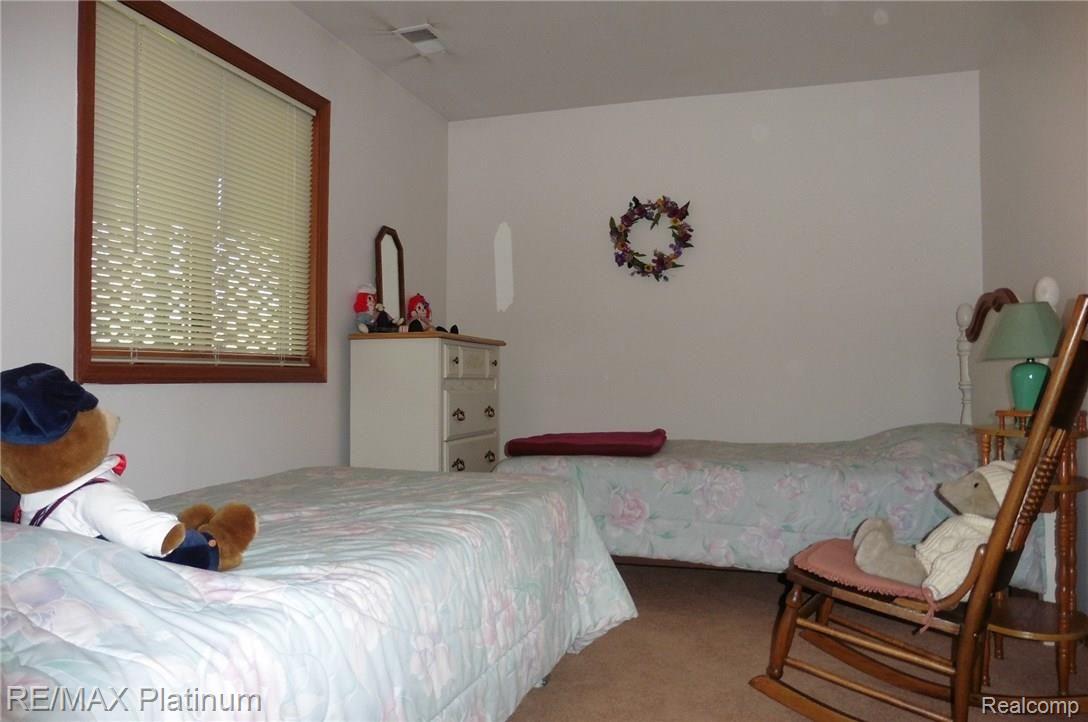 2581 Ripple Way White Lake, MI 48383 - Photo 18 of 26 BasementBedroom.JPG