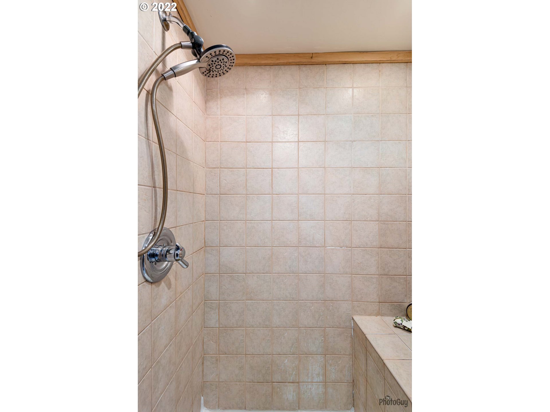 346 D Street Springfield, OR 97477 - Photo 24 of 32 a bathroom with a shower