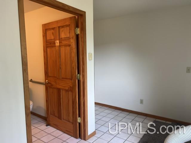 701 South Lincoln Road Escanaba, MI 49829 - Photo 20 of 44