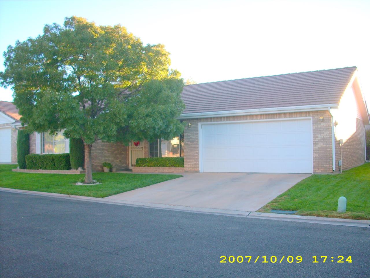 1090 East Ctr Street, Unit 18 St. George, UT 84790 - Photo 1 of 1 Front