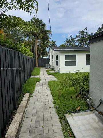 $569,000 | 1141 Southwest 8th Terrace, Fort Lauderdale, FL 33315
