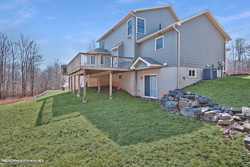 521 Summit Woods Road Moscow, PA 18444 - Photo 4 of 77 Photo 04