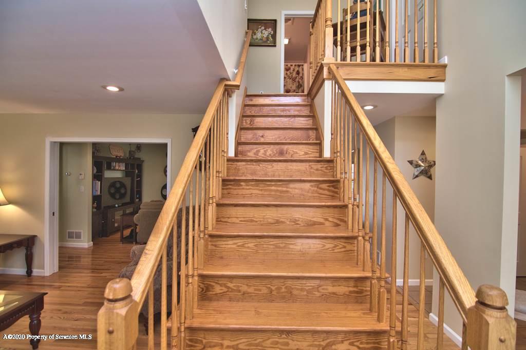 521 Summit Woods Road Moscow, PA 18444 - Photo 7 of 77 a view of entryway