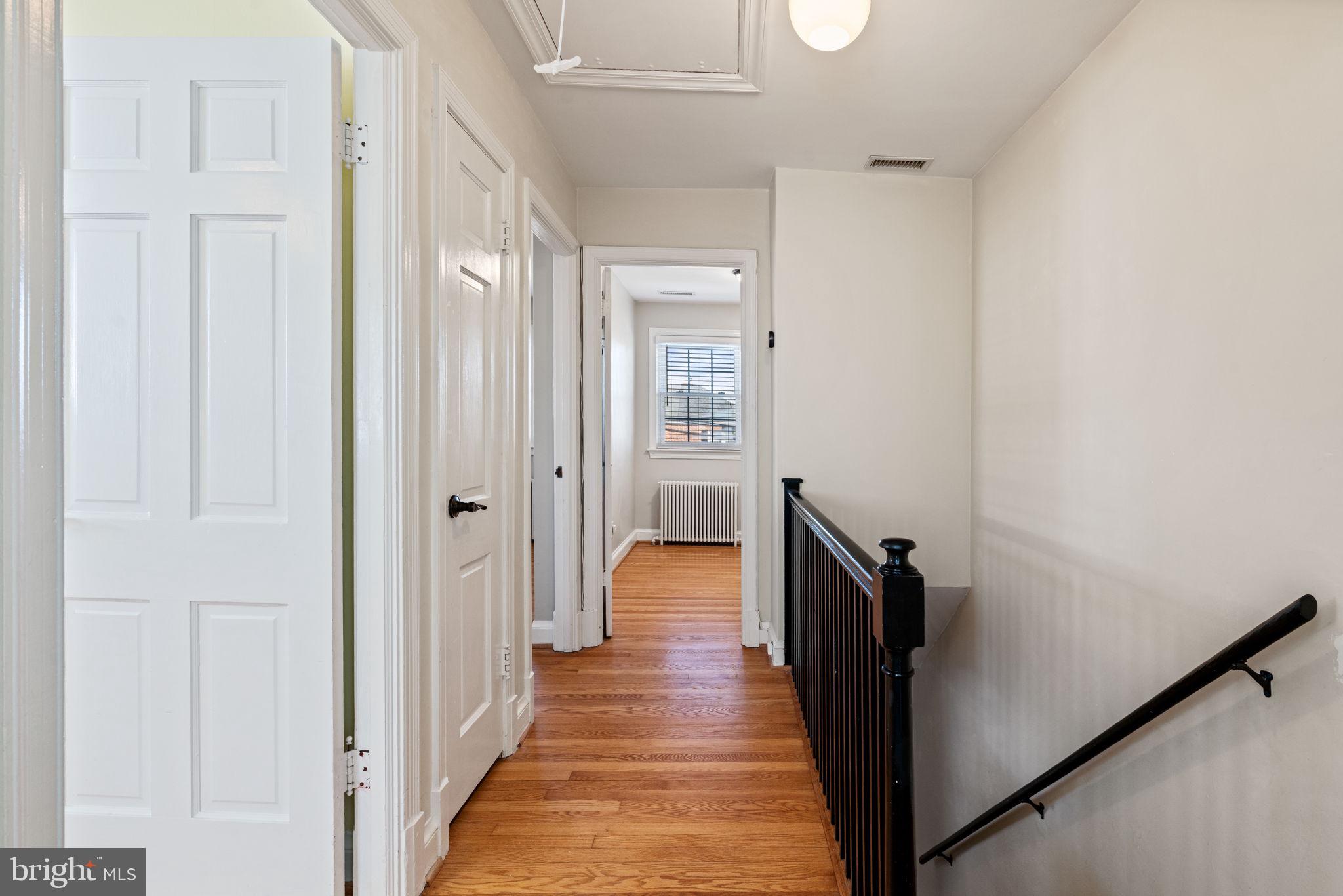 204 South Courthouse Road Arlington, VA 22204 - Photo 21 of 49 a view of a hallway with the wooden floor