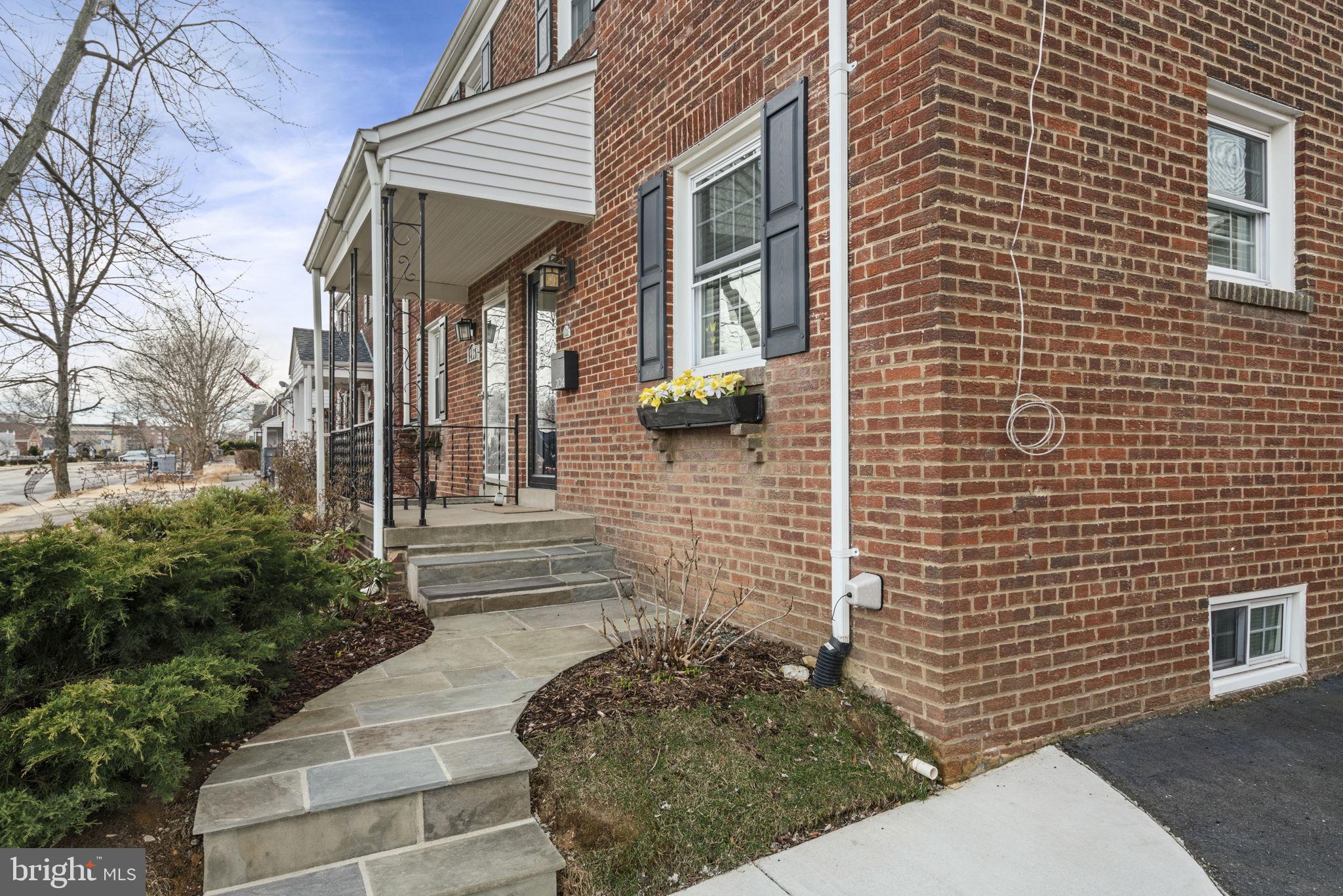 204 South Courthouse Road Arlington, VA 22204 - Photo 41 of 49 a view of a door of the house