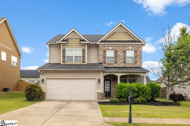 $415,000 | 415 Bridge Crossing Drive, Simpsonville, SC 29681