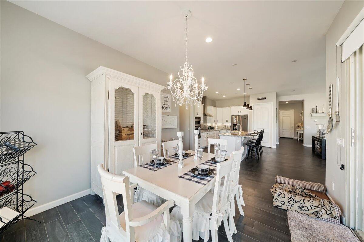 66 Cabernet Rancho Mirage, CA 92270 - Photo 12 of 32 26-Dining Room